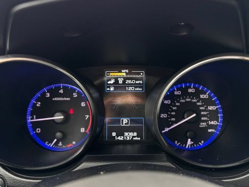 Used 2017 Subaru Outback 2.5i Limited AWD/4WD image 18