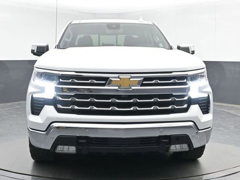 Used 2023 Chevrolet Silverado 1500 LTZ w/ LTZ Convenience Package II AWD/4WD image 3