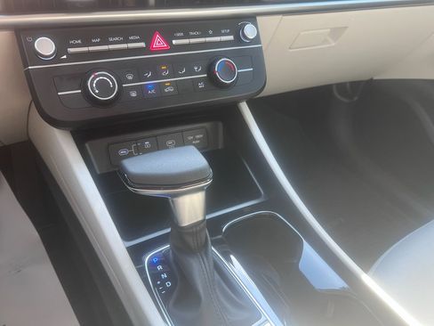 Used 2025 Hyundai Tucson SE image 22