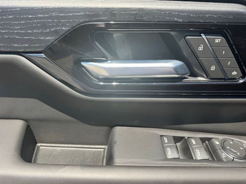 Certified 2026 GMC Yukon AT4 Ultimate w/ LPO, Floor Liner Package AWD/4WD image 23