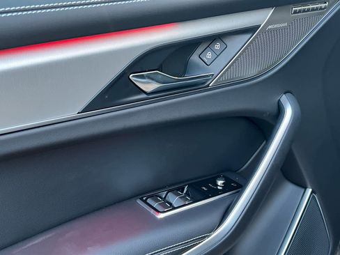 Used 2025 Jaguar F-PACE R-Dynamic S image 15