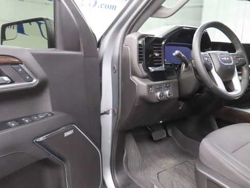 Used 2024 GMC Sierra 1500 Elevation w/ Preferred Package AWD/4WD image 49