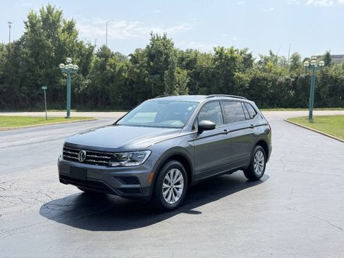 Used 2018 Volkswagen Tiguan S AWD/4WD image 2
