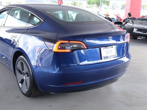 Used 2023 Tesla Model 3 Standard Range RWD image 9