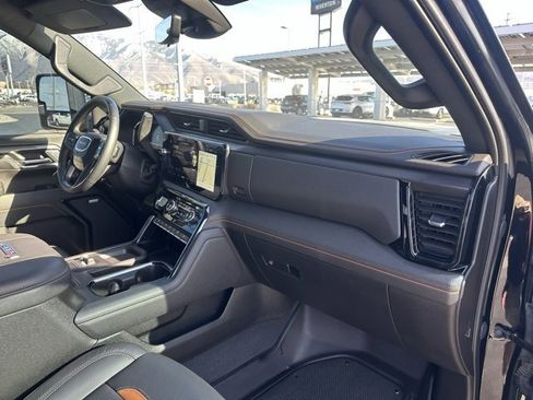 Used 2024 GMC Sierra 3500 AT4 w/ AT4 Premium Plus Package image 19