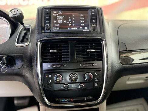 Used 2017 Dodge Grand Caravan SE w/ Power Window Group image 30