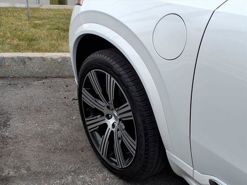 Used 2024 Volvo XC90 T8 Plus image 14