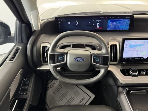 Certified 2025 Ford Expedition Max Active AWD/4WD image 11