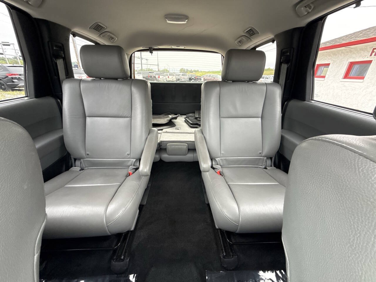 Used 2017 Toyota Sequoia Limited w/ Safety & Convenience Package AWD/4WD image 30