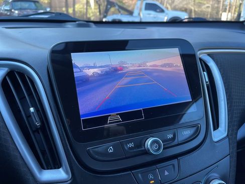 Used 2024 Chevrolet Malibu LT image 11