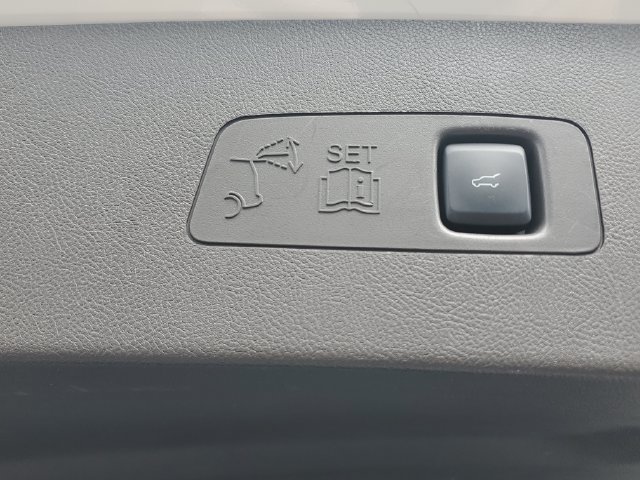 Used 2021 Lincoln Corsair FWD w/ Equipment Group 101A image 27