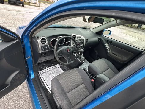 Used 2008 Pontiac Vibe w/ Sport Package FWD image 11