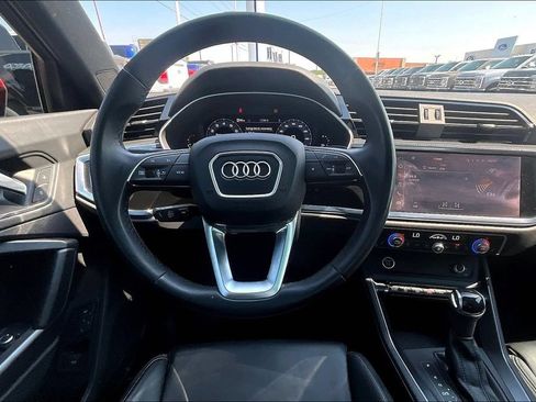 Used 2022 Audi Q3 2.0T Premium Plus w/ Premium Plus Package AWD/4WD image 5