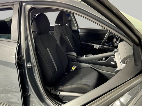 New 2026 Hyundai Elantra SE FWD image 18