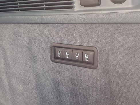 Used 2023 Jeep Grand Wagoneer L Series III w/ Rear Seat Video Group 1 AWD/4WD image 20