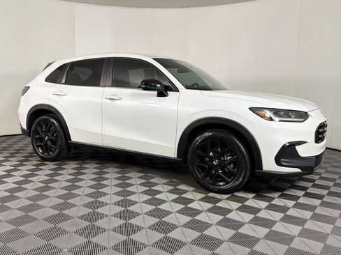Used 2024 Honda HR-V Sport image 6