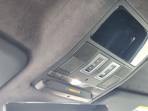 New 2026 Land Rover Defender 90 V8 image 30