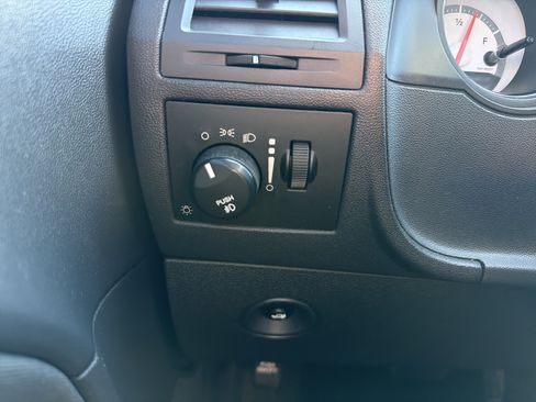 Used 2009 Dodge Challenger R/T w/ Sound Group image 17