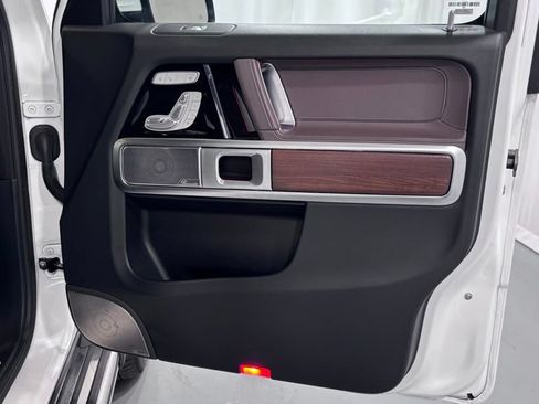 Used 2025 Mercedes-Benz G 550 image 20