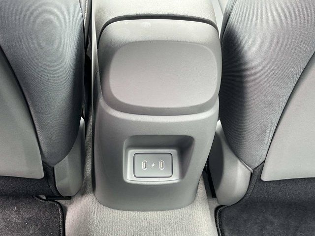 Used 2025 Hyundai Elantra Sport FWD image 17