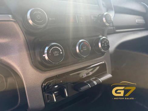 Used 2024 RAM 3500 Big Horn AWD/4WD image 27