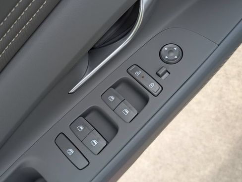 New 2026 Hyundai Elantra Sport FWD image 11