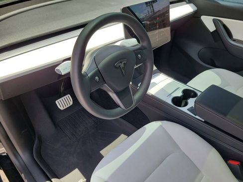 Used 2022 Tesla Model Y Performance AWD/4WD image 17
