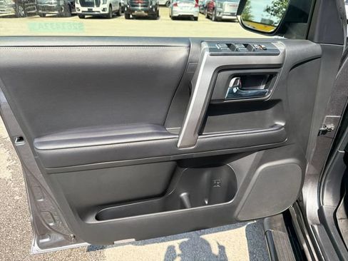Used 2022 Toyota 4Runner SR5 Premium AWD/4WD image 16