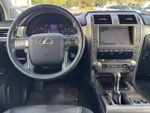 Used 2016 Lexus GX 460 w/ Comfort Package AWD/4WD image 12