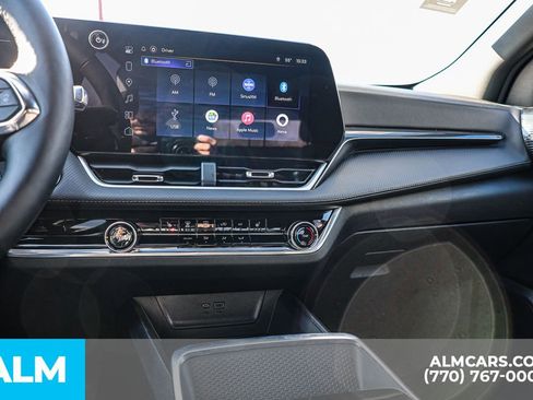 Used 2025 Chevrolet Equinox LT AWD/4WD image 40