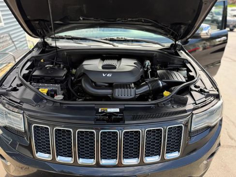 Used 2014 Jeep Grand Cherokee Overland AWD/4WD image 36