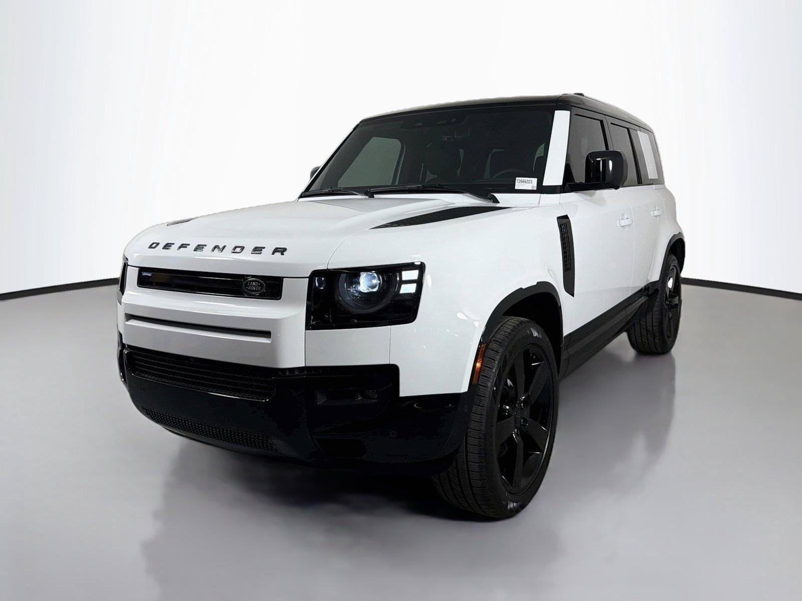 New 2026 Land Rover Defender 110 X-Dynamic SE AWD/4WD image 1
