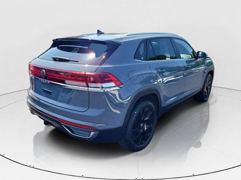 Used 2024 Volkswagen Atlas Cross Sport SE w/ Panoramic Sunroof Package FWD image 32
