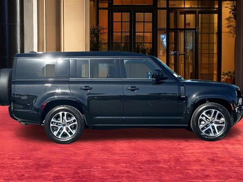 New 2026 Land Rover Defender 130 X-Dynamic SE AWD/4WD image 6