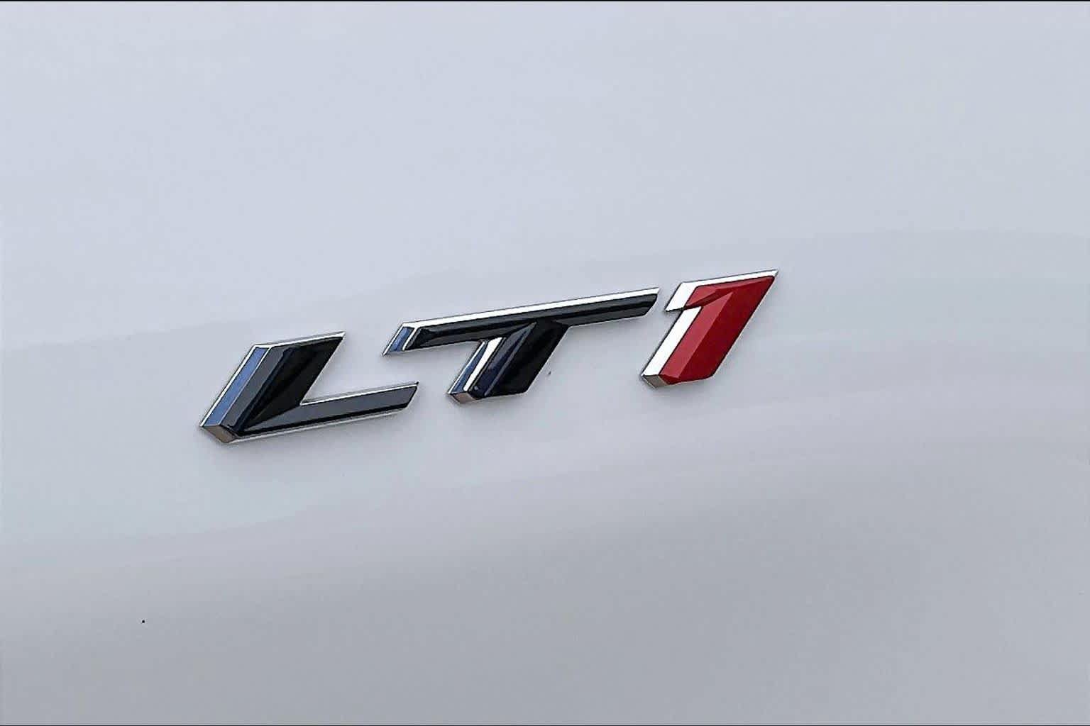 Used 2023 Chevrolet Camaro LT w/ Technology Package RWD image 11