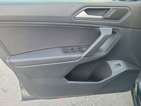 Used 2019 Volkswagen Tiguan SEL image 15