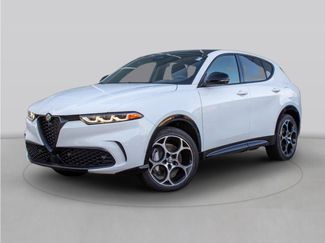 Used 2025 Alfa Romeo Tonale w/ Premium Package AWD/4WD video 1