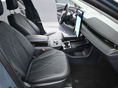 Used 2024 Ford Mustang Mach-E Select image 23