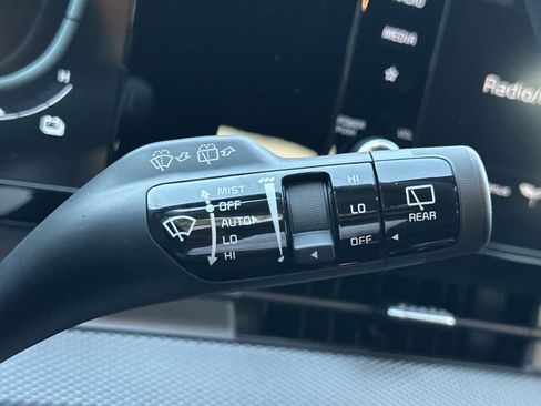 Certified 2025 Kia Sportage LX AWD/4WD image 21
