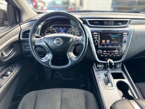 Used 2020 Nissan Murano SV image 18