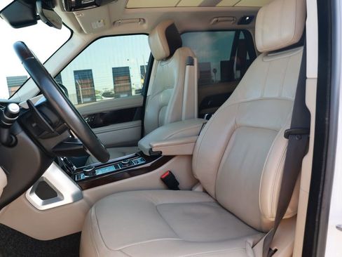 Used 2018 Land Rover Range Rover HSE image 16