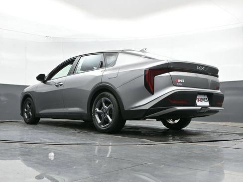 Used 2025 Kia K4 FWD image 46