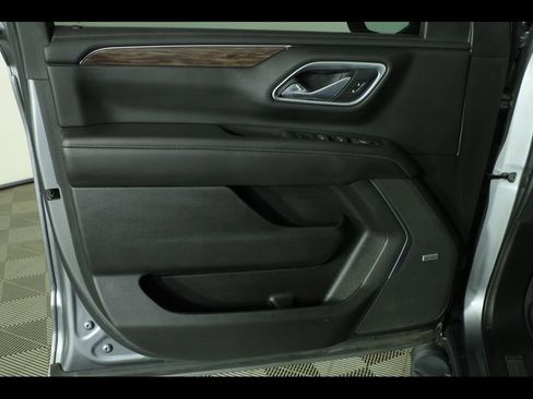 Used 2021 Chevrolet Tahoe Z71 w/ Z71 Signature Package image 23