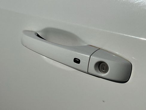 Used 2022 Chrysler 300 S image 10