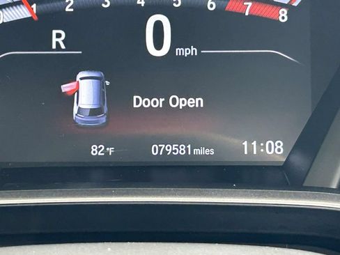 Used 2018 Honda CR-V Touring image 22