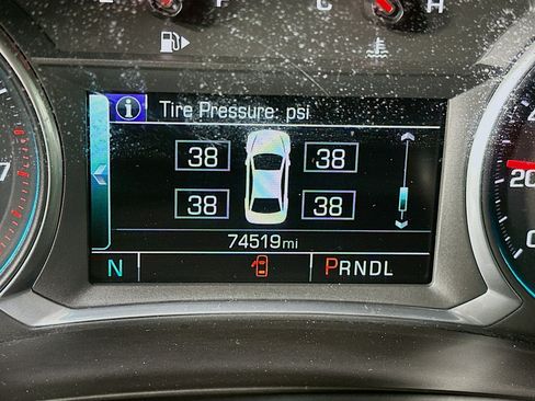 Used 2018 Chevrolet Malibu Premier w/ Premier Sun and Wheel Package FWD image 19