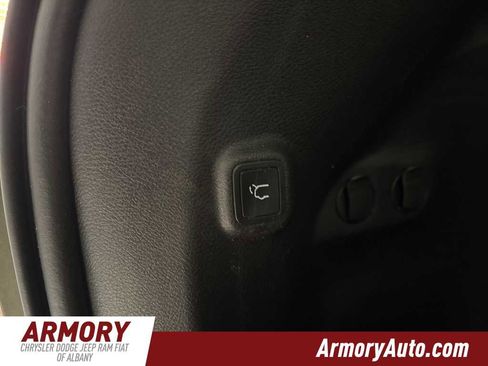 Used 2021 Jeep Cherokee Latitude Lux w/ Sun & Sound Group image 29