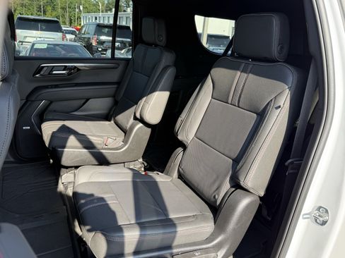 Used 2026 Chevrolet Suburban RST w/ Comfort Package RWD image 34