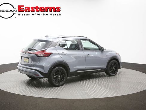 Used 2023 Nissan Kicks SR w/ SR Premium Package FWD image 41