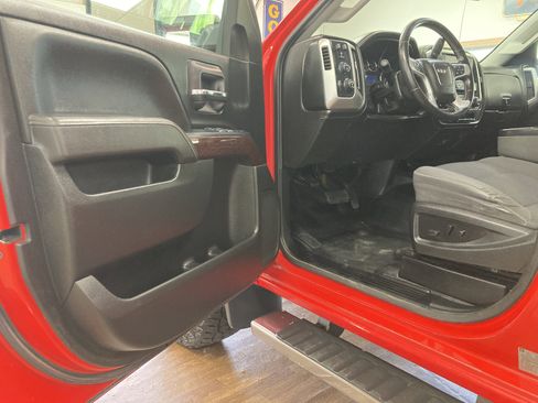 Used 2017 GMC Sierra 3500 SLE w/ SLE Preferred Package AWD/4WD image 10